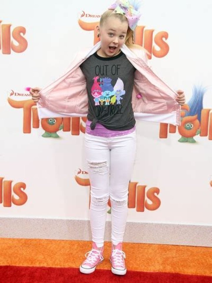 JoJo Siwa Height, Weight, Body Measurements, Bra Size, Shoe Size