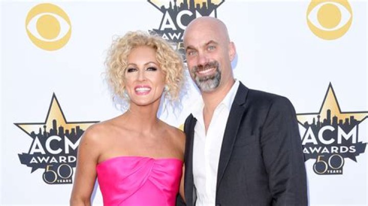 Kimberly Schlapman Married, Husband, Children, Net Worth, Facts, Wiki-Bio